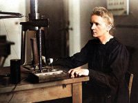 Marie Curie al seu laboratori