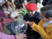 ciència recreativa en un Club de Ciència infantil